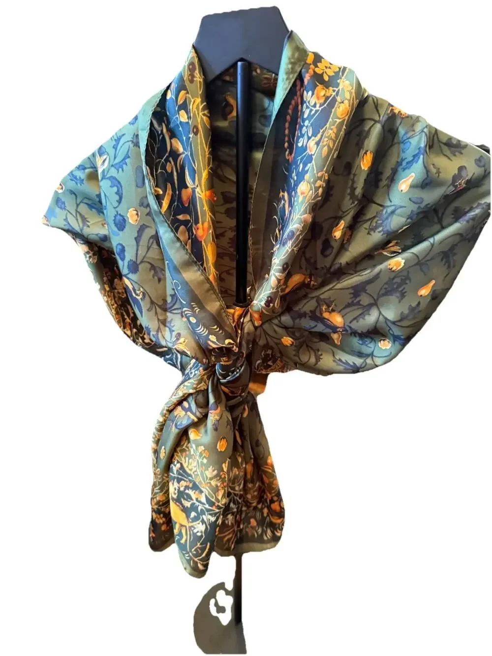 Scarf Bird & Animal Tapestry Print Green Silk-Feel Shawl New With Tags Si Na Yu